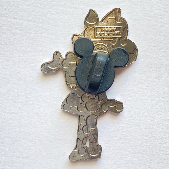 Disney Minnie Mouse Enamel Pin - Picture 3 of 3